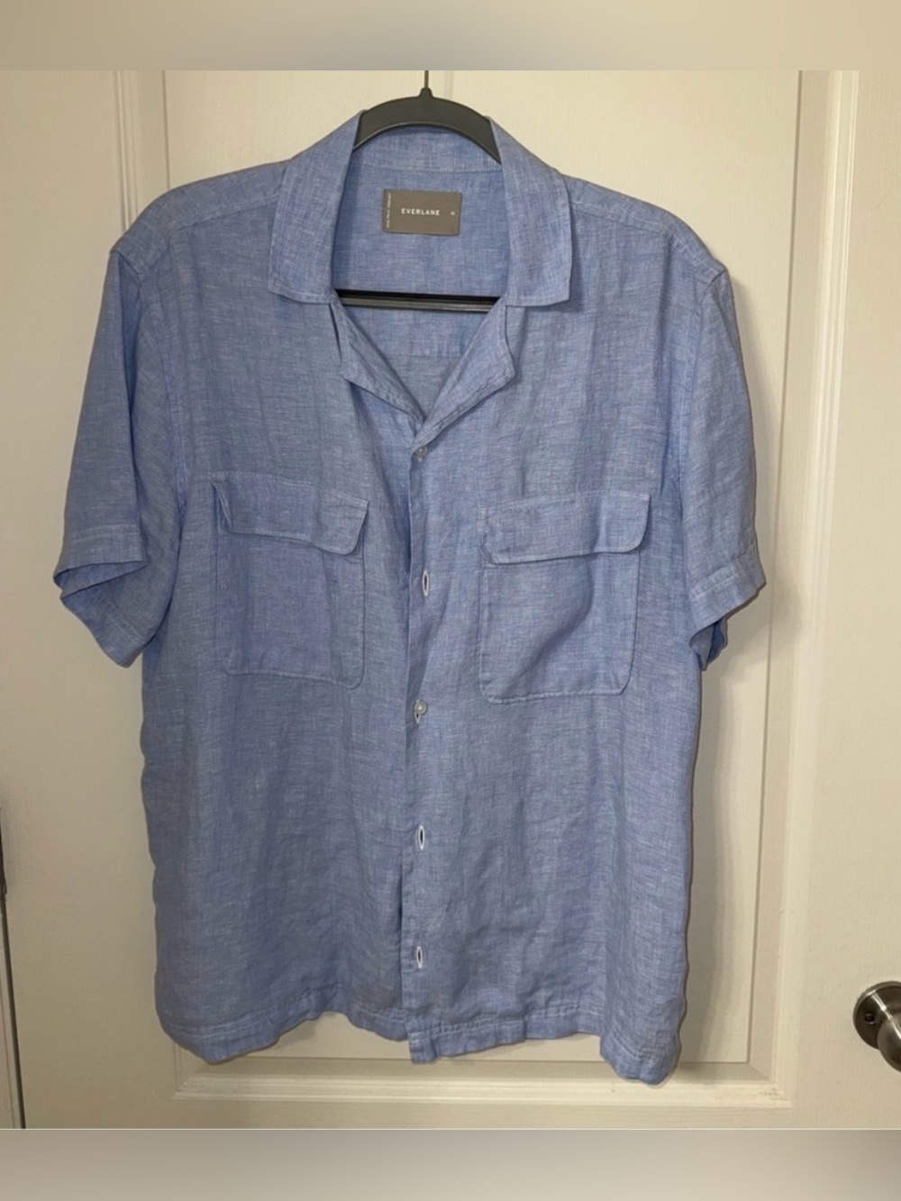 Everlane 100% linen blue button down camp collar vacation shirt